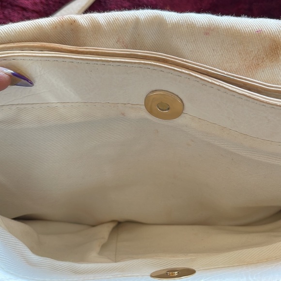 White guess studded guess clutch bag - Picture 4 of 4